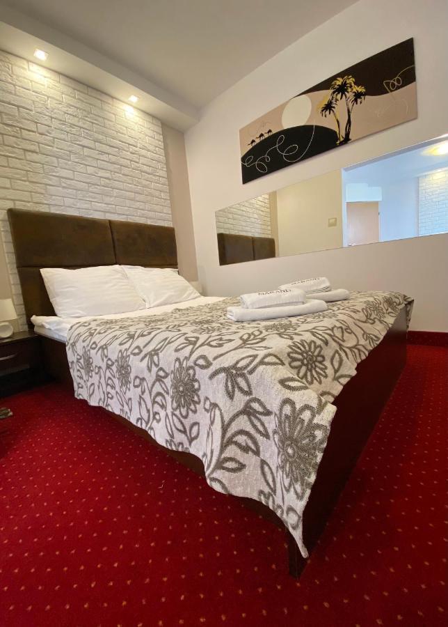 Hotel Marand Zaczernie ภายนอก รูปภาพ