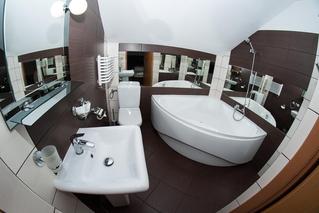 Hotel Marand Zaczernie ภายนอก รูปภาพ